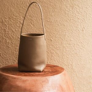 Small N/S Park Bucket Tote in Taupe Calfskin Leather